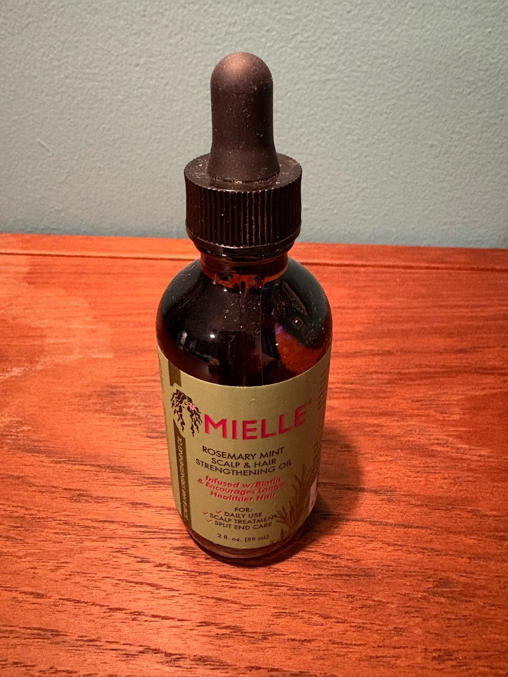 Mueller Rosemary Mint Scalp & Hair Strengthening Oil 2 ounces. Unopened